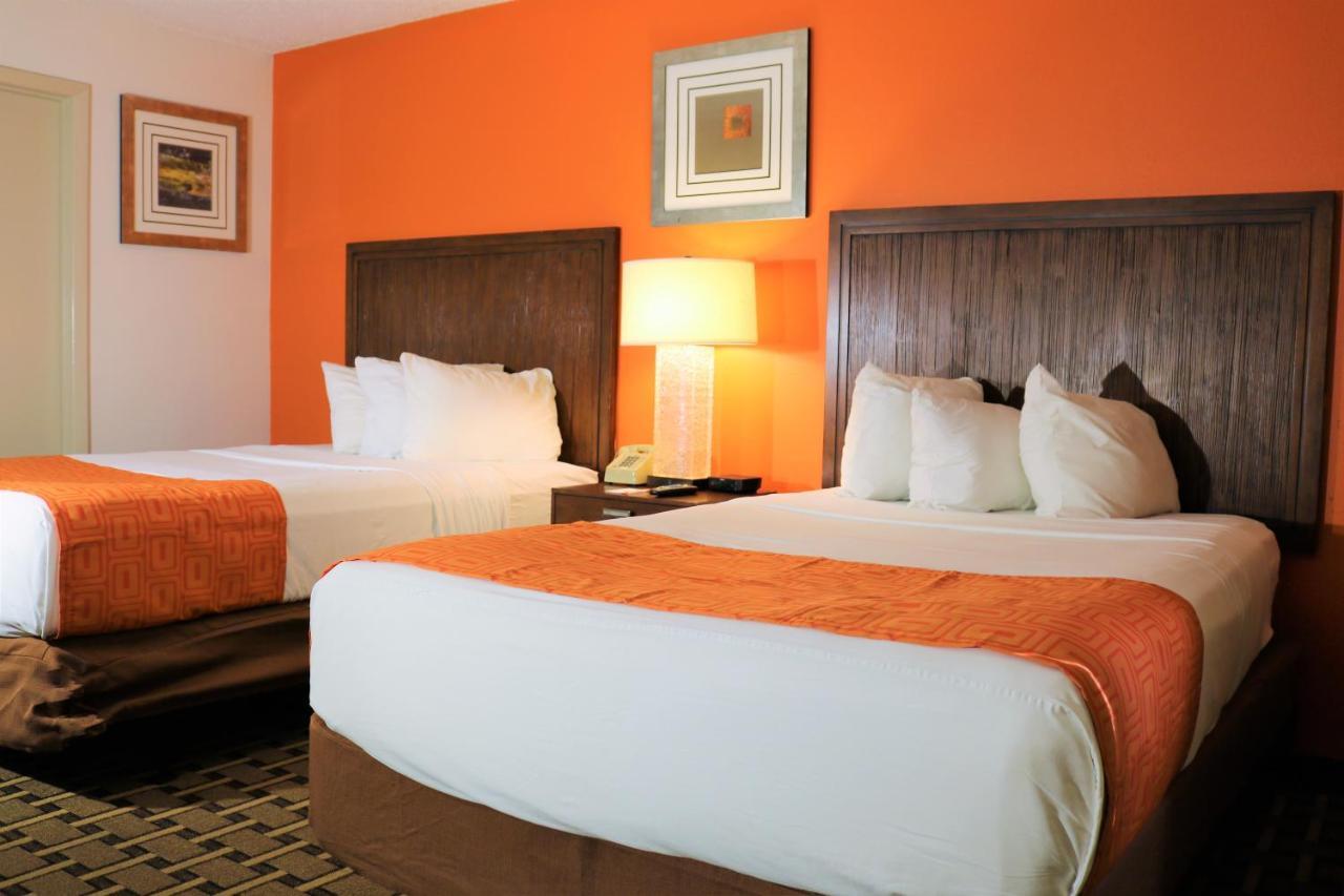 Howard Johnson By Wyndham Lake Front Park Kissimmee Exterior photo